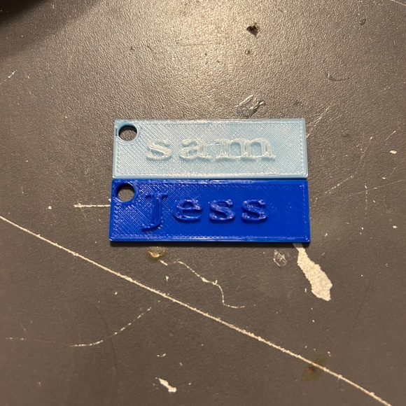 Personalized keychain nameplate - Picture 2 of 6